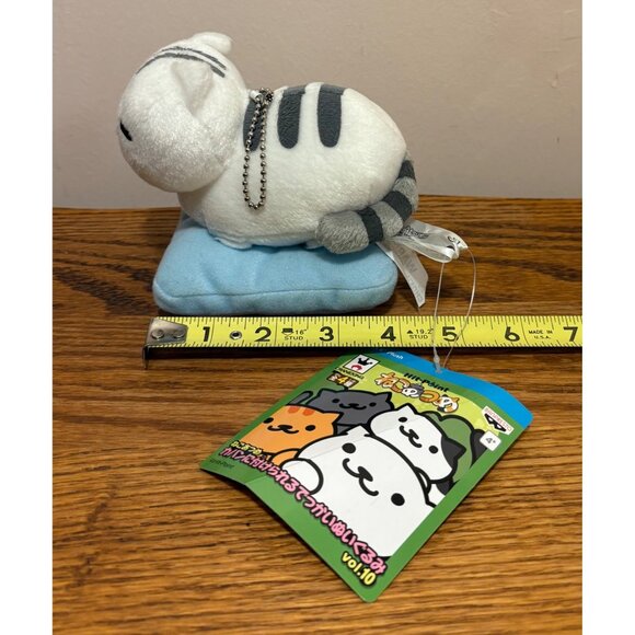 Neko Atsume Plush Keychain Cat On Blue Cushion - Vol. 10 Collectible Mack 6" Cat - Picture 2 of 8